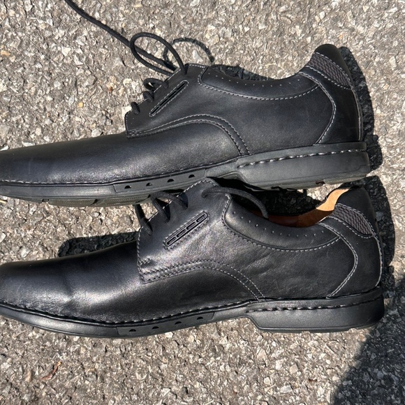 Mens 1825 Unstructured Clarks 11 1/2 Black - Picture 9 of 16